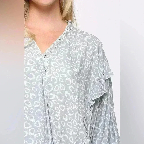 GIGIO Steele Blue Dolman Sleeve top | Size Large - Picture 3 of 3